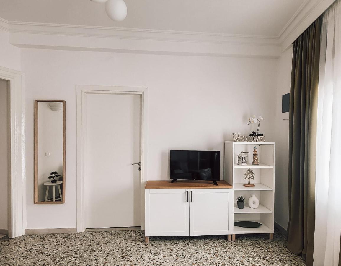 Rodies Apartment Chalkida Bagian luar foto